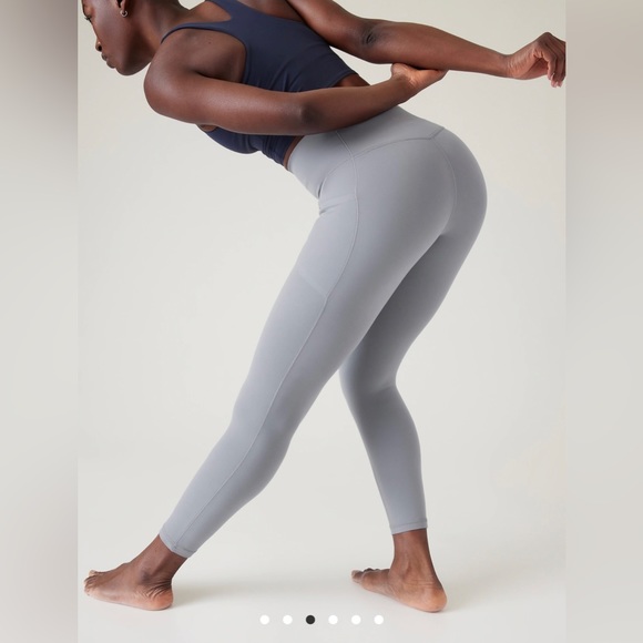 Athleta Salutation Stash 7/8 Tight // Coastline Blue - Picture 3 of 9